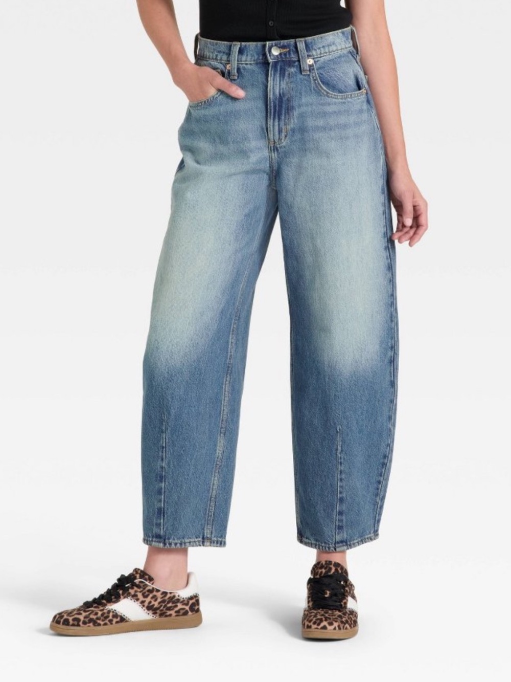 Universal Thread™ Women's High-Rise Easy Barrel Ankle Jeans - Medium Wash - 14/S